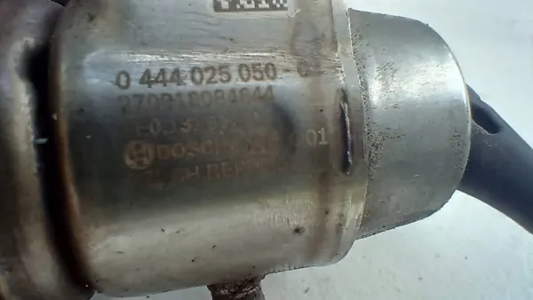 Injecteur AdBlue OEM 0444025050 pour VW T6 image 5