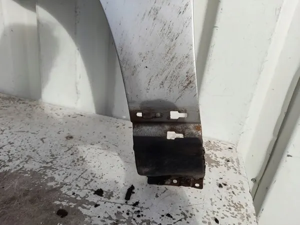 Vasen etulokasuoja OEM 55C5 Audi A4 B5:lle image 3