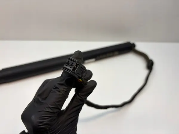 AUDI A5 S5 RS5 F5 Elektrisk bagagelucka aktuator 8W8827851C image 4