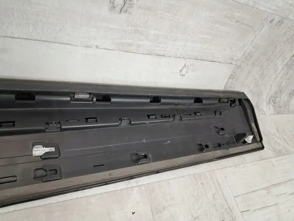Audi Q5 80A S-Line Ovenlista Oikea Etu OEM 80A853960 image 5