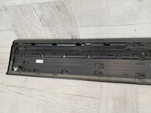 Audi Q5 80A S-Line Ovenlista Oikea Etu OEM 80A853960 image 6