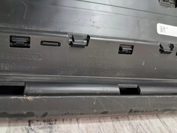 Audi Q5 80A S-Line Ovenlista Oikea Etu OEM 80A853960 image 8