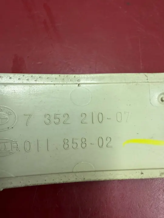 BMW X3 F25 bakljusreflektor OEM 7352210 image 3