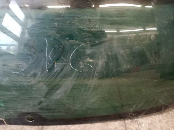 Szyba klapy tyl vwgolf vi - Gebrauchte Heckklappenscheibe image 4