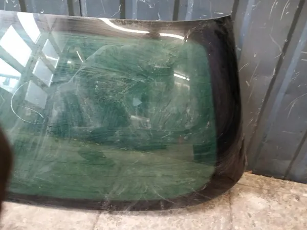 Szyba klapy tyl vwgolf vi - Gebrauchte Heckklappenscheibe image 5