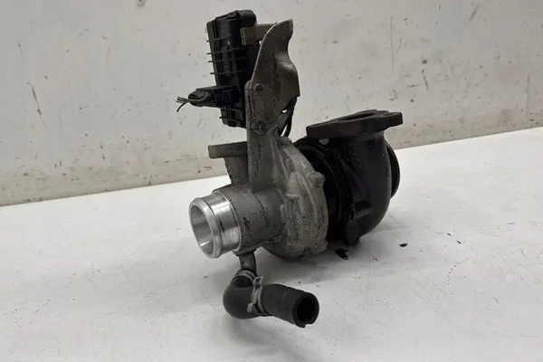 Turbocharger OPEL INSIGNIA B GRAND SPORT 1.96L diesel image 2