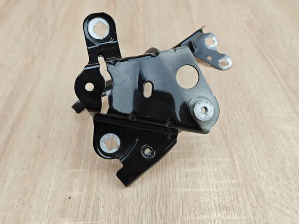 Suporte para para-lama dianteiro esquerdo OEM 7349617 BMW G30 image 3