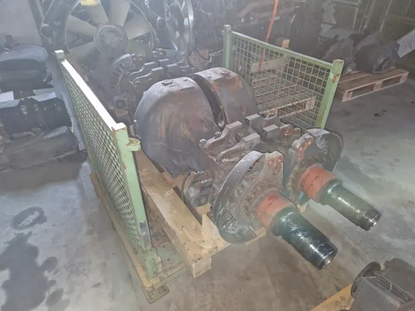 Volvo OEM 3152524 Alojamiento de Eje Trasero para FH/FM image 3