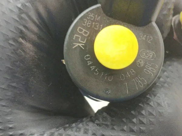 Inyector 0445110048 7785985 2.5 D M57 BMW Serie 5 IV image 3