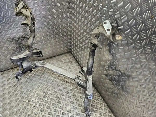 Estrutura Auxiliar Dianteira Audi Q5 SQ5 2011 OEM 8R0399315K image 8