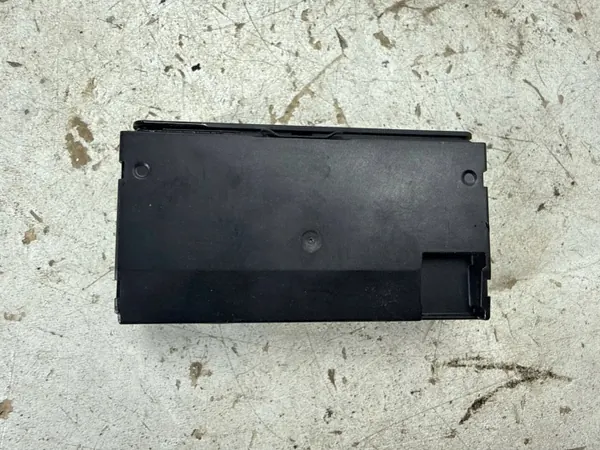 Audi Q3 83A Kaksois USB-C + USB-pistoke OEM 83A035736 image 4