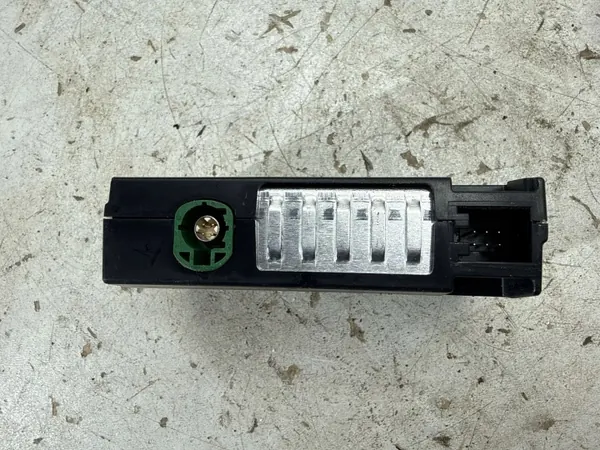 Audi Q3 83A Kaksois USB-C + USB-pistoke OEM 83A035736 image 5
