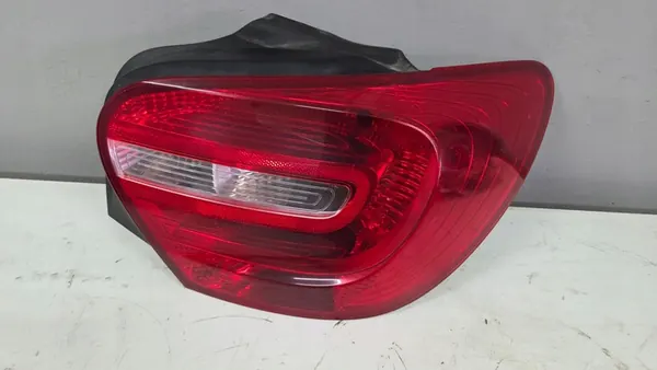 Takavalon jarruvalo peruutusvalo Mercedes A-luokka W176 A1769060200 image 2