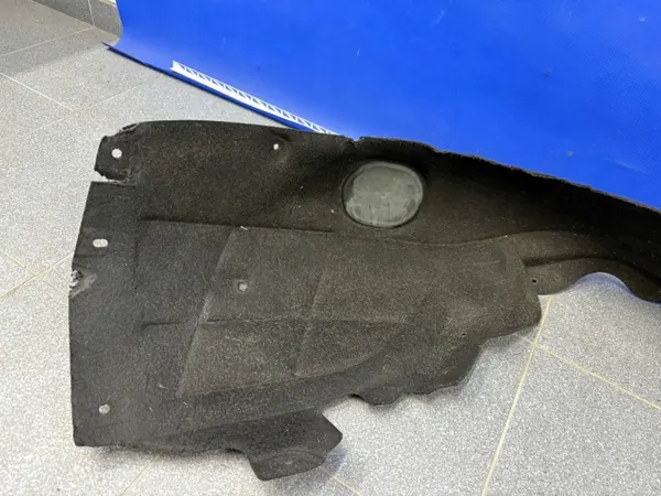 Audi A6 C6 4F 04-08 vasen etulokasuoja OEM 4F0821133H image 3