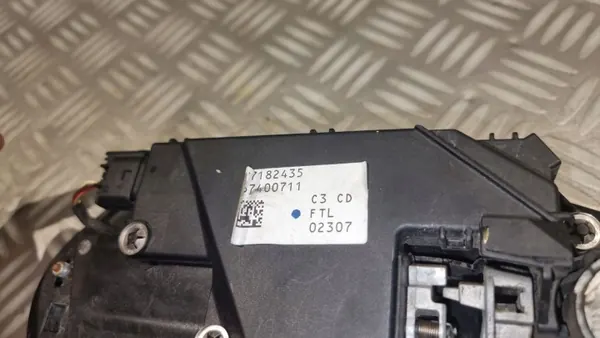 BMW Türgriffbasis-Einsatz OEM 7169173 Links Vorne image 9