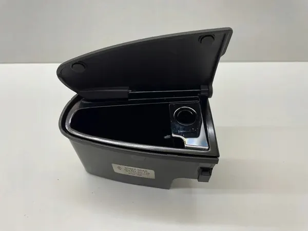 VW GOLF VI Tupakkasetti Oikea Takana 1K4857305 image 3