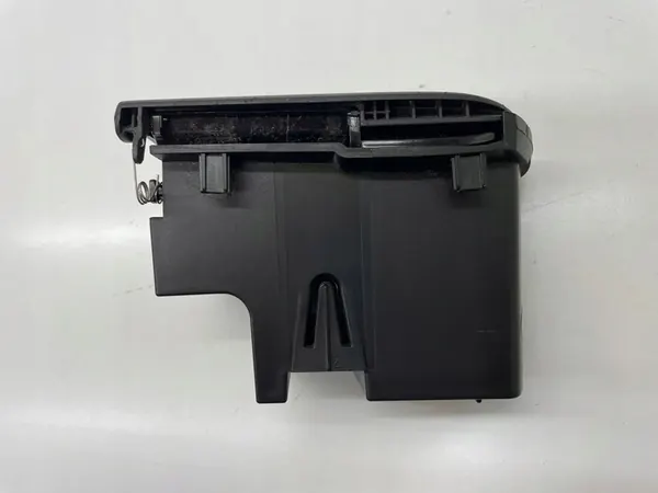 VW GOLF VI Tupakkasetti Oikea Takana 1K4857305 image 5