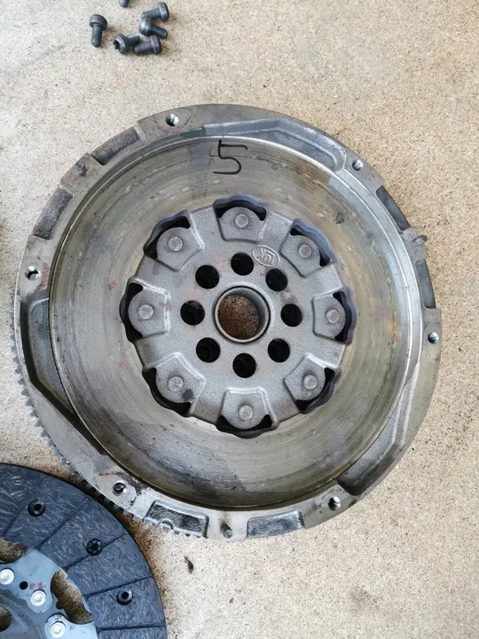 MASTER MOVANO B NV400 2.3 Kaksimassavoltti OEM 302056909R image 5