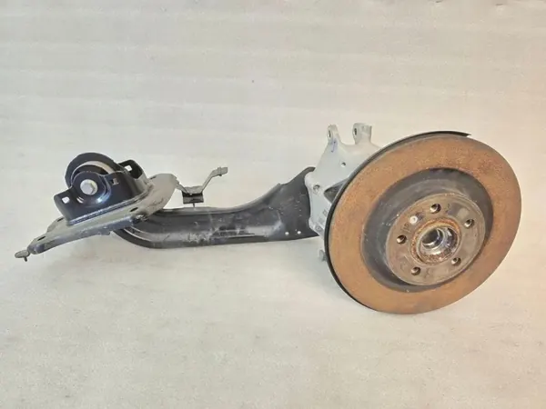 OEM 32246245 Bakhjulsnav Vänster image 2