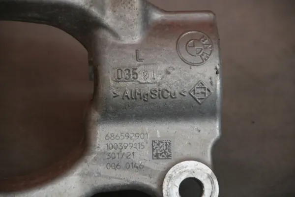 OEM 6865929 Vorderer Linker Stoßdämpferhalter BMW 5er image 5