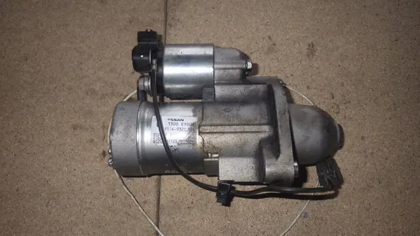 Arrancador Infiniti OE 23300EY00E image 2