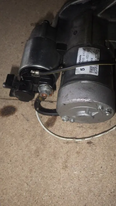 Arrancador Infiniti OE 23300EY00E image 4