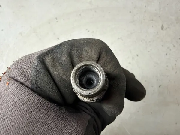 Manguera de freno delantera derecha OEM 462105DA0A Infiniti QX30 image 5
