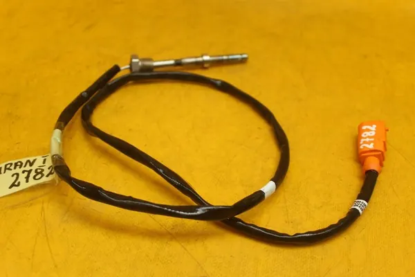 Sensor de Temperatura de Escape VW Touran 1.6 TDI image 3