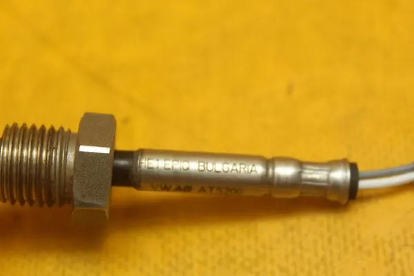 Sensor de Temperatura de Escape VW Touran 1.6 TDI image 9