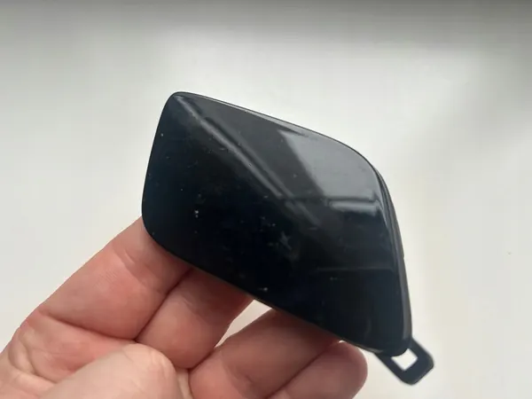 VOLVO V40 VOORSTE HAAKDEKSEL 2012-2019 OEM image 3