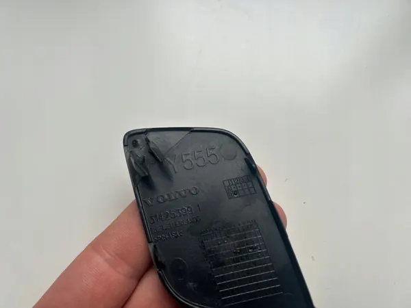 VOLVO V40 VOORSTE HAAKDEKSEL 2012-2019 OEM image 9