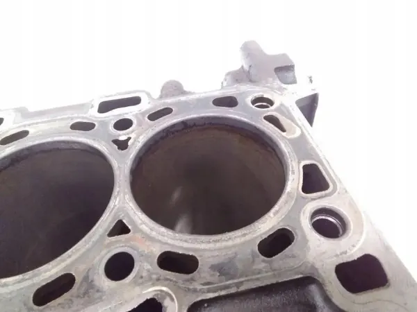 Bloque motor Opel usado OEM M9RM786 para Vivaro image 3