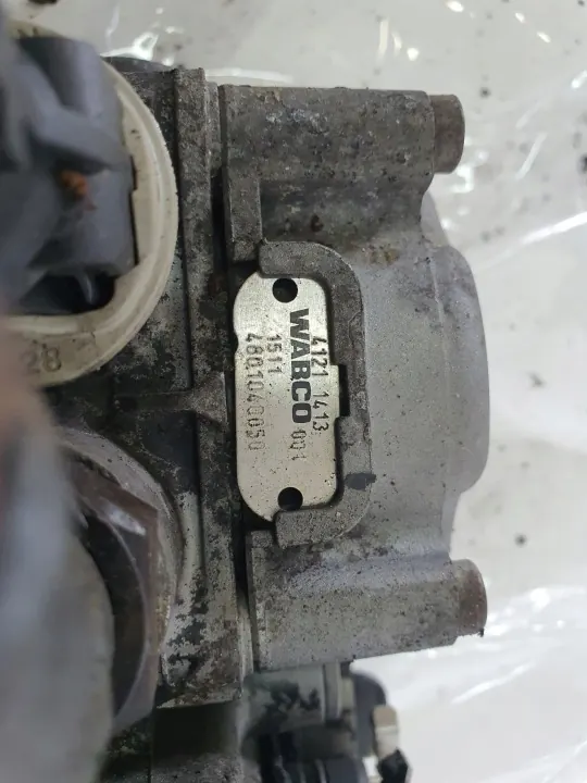 WABCO 41211413 4801040050 EBS Luftventil Modulator image 3