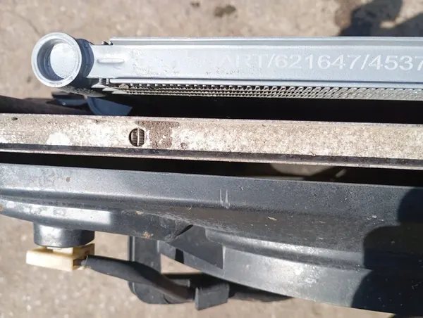 Chevrolet Spark III M300 1.0 A/C Waterkoeler Ventilator OEM 96984450 image 4