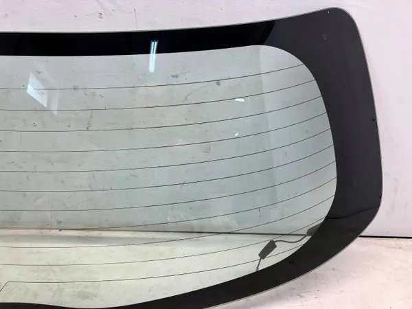 Vitre de hayon arrière Toyota Yaris III OEM OYT23726 image 4