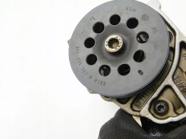 Pompe à huile OEM 04L145208H pour moteurs 2.0 TDI image 7