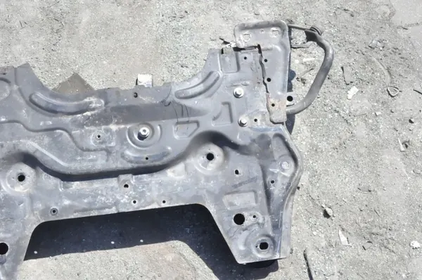 Citroen C4 III 1.2 Trenó Suspensão OEM 392124 image 7
