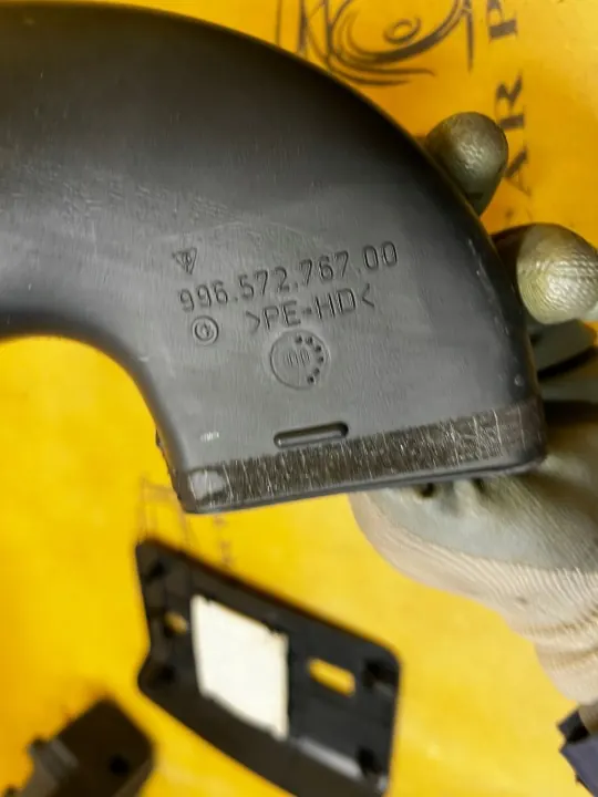 OEM 99657276700 Luftkanal Vänster Fram Porsche 911 996 image 4
