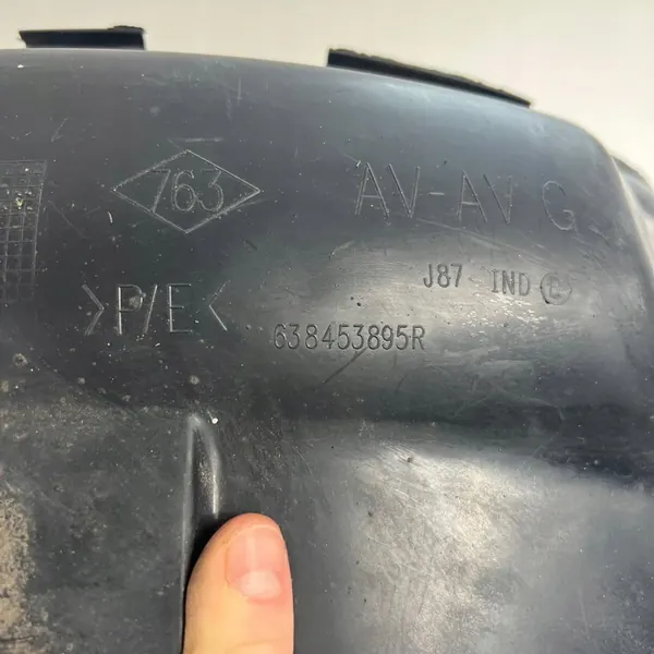 Front Left Wheel Arch Renault Captur I 1 OE 638453895R image 9