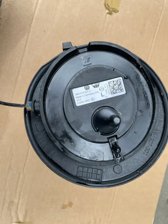 Luftfjädring bakvagn vänster OEM 4M4616001E image 2
