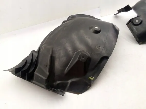 Renault Megane III 2011 Etu Oikea Lokasuoja 638428815R image 2