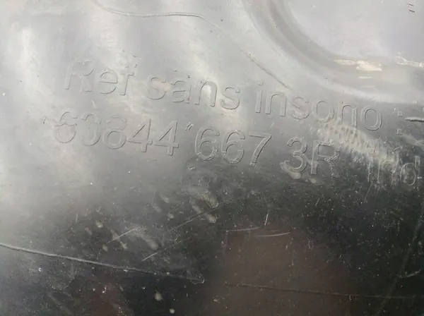 Renault Megane III 2011 Etu Oikea Lokasuoja 638428815R image 8