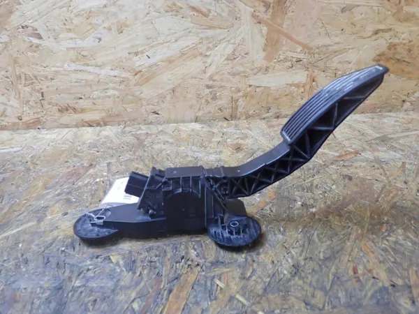 Pédale d'accélérateur Isuzu D-Max OEM 8983793050 - Occasion image 3