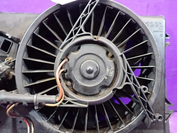 VW Transporter T4 2.5 TDI Kylarrubrik OEM 701121207B image 2