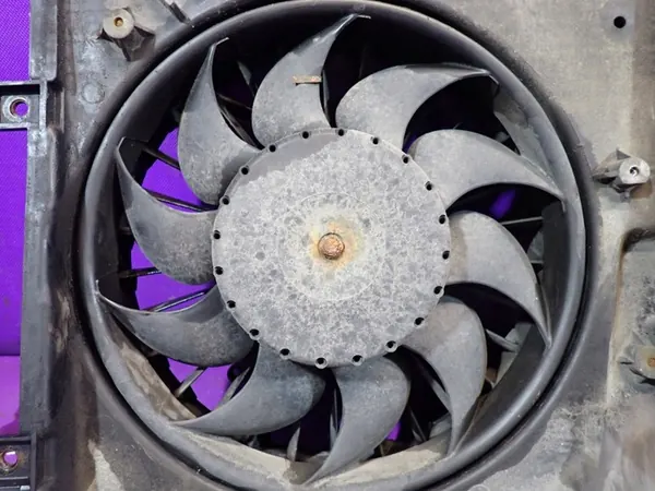 VW Transporter T4 2.5 TDI Kylarrubrik OEM 701121207B image 9