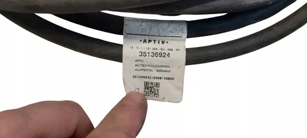 Cable cargador Mercedes GLC Plug-in OEM A0005833804 image 7
