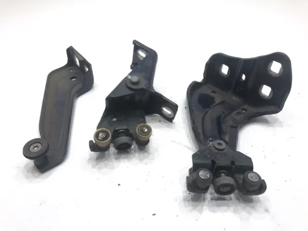 Liukuoven rullat vasen OEM 745971212R Dacia Dokker image 2