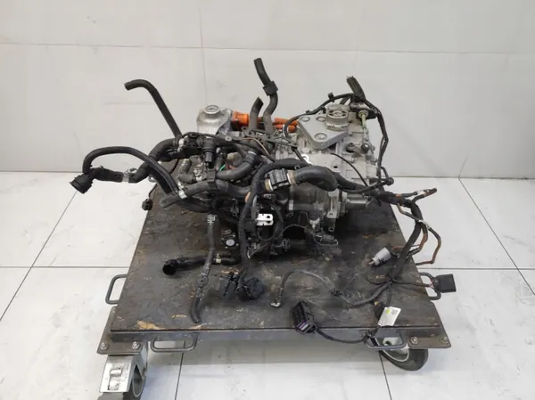 Motor eléctrico completo usado OEM EAG 12e010001B EAGA image 2