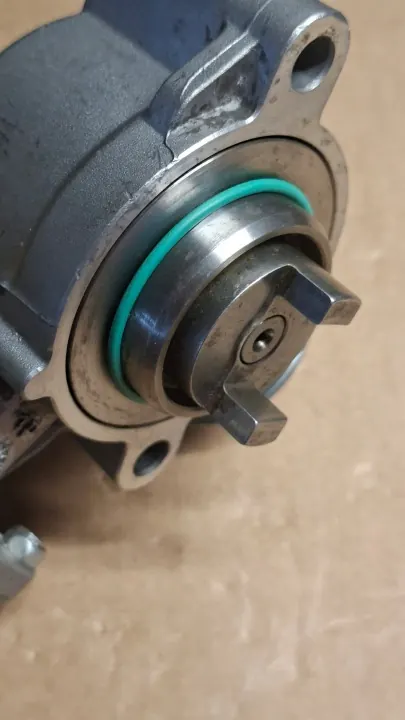 Mercedes Kraftstoffpumpe OEM A2710703401 - Gebraucht image 4