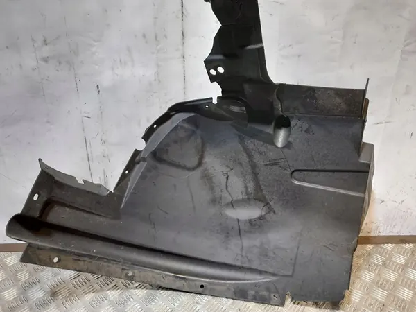 BMW X5 E70 Oikea etulokasuoja 51717169414 image 4